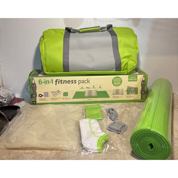 6-In-1 Fitness Pack For Wii Fit With Mat Bag Socks Bands & More - Picture 3 of 16